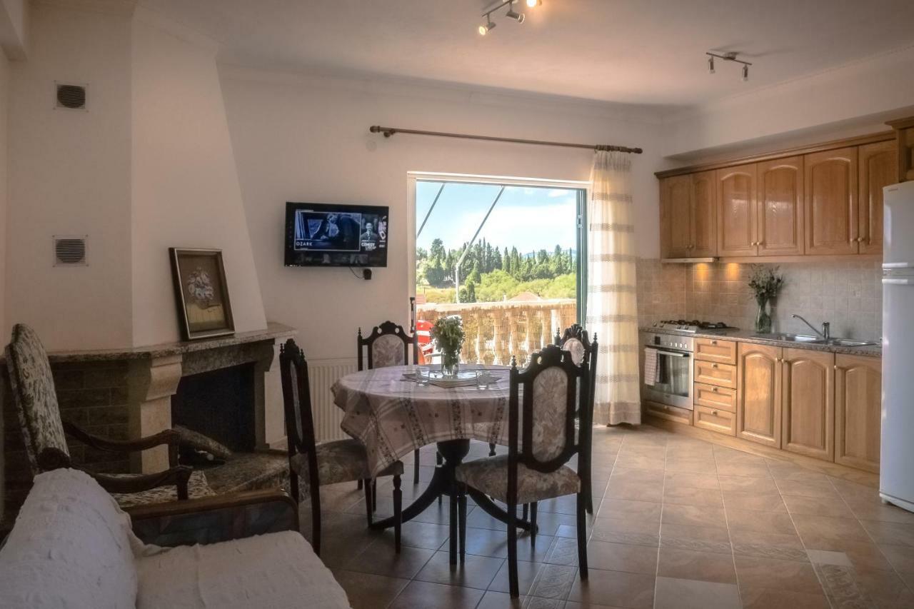 Апартаменты Modern Flat With Beautiful Views In South Of Corfu Лефкими Экстерьер фото
