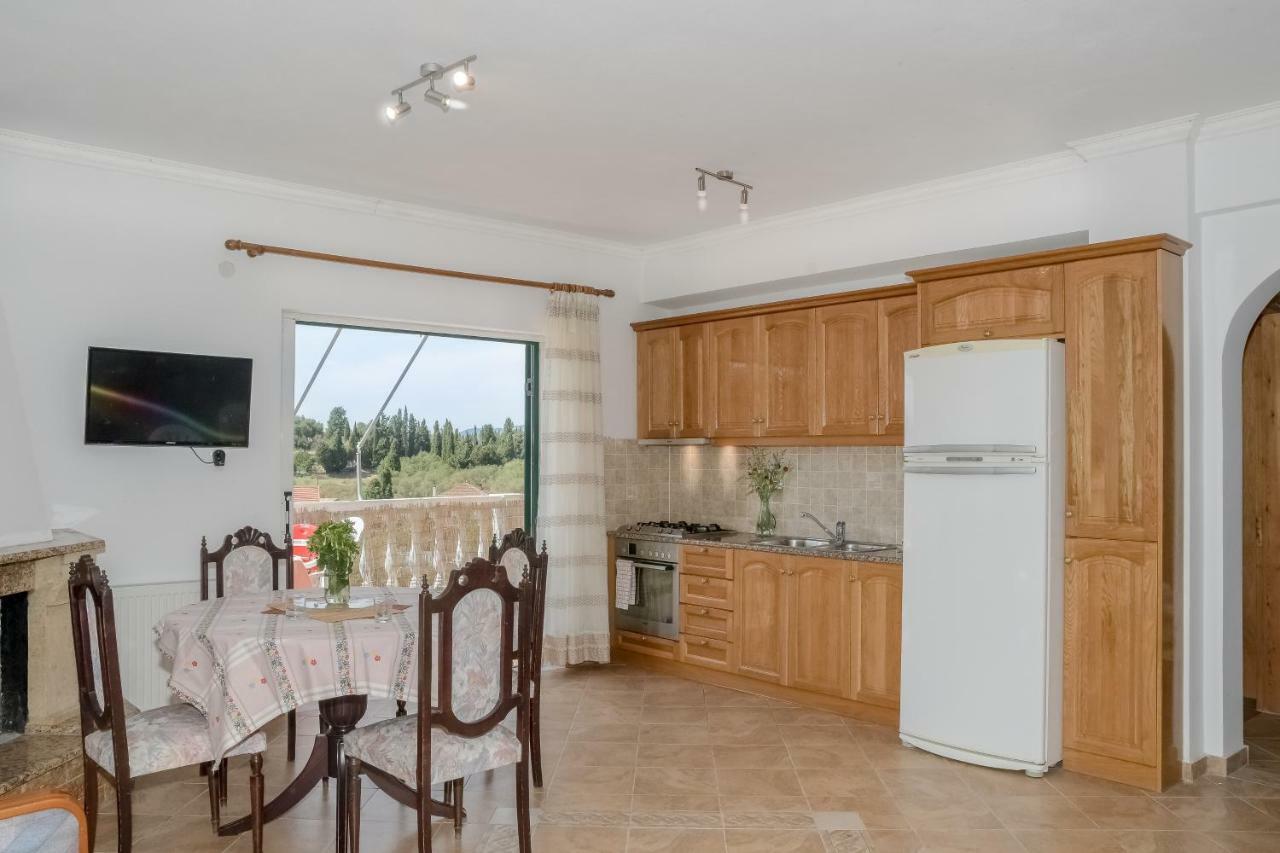 Апартаменты Modern Flat With Beautiful Views In South Of Corfu Лефкими Экстерьер фото